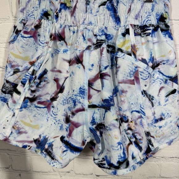 Lululemon Hotty Hot Shorts II Size 4 Athletic Run Abstract Artsy 4' Inseam Y2K - Picture 5 of 15